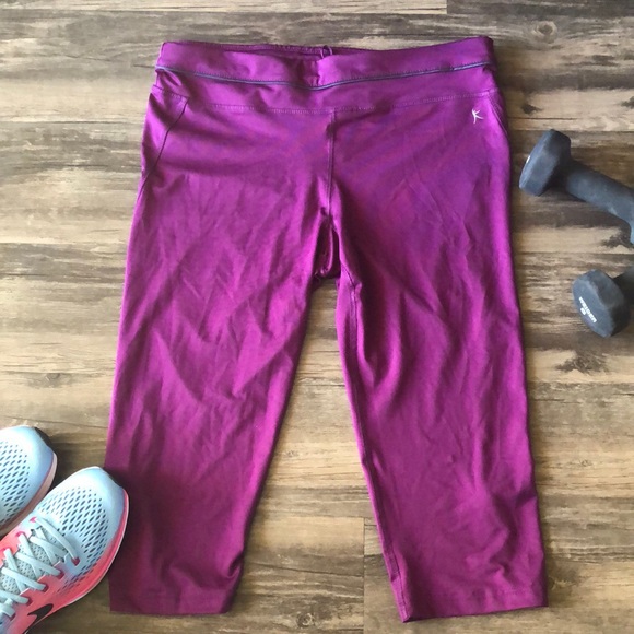 Danskin Now Pants - Danskin Now Capri Legging size Large